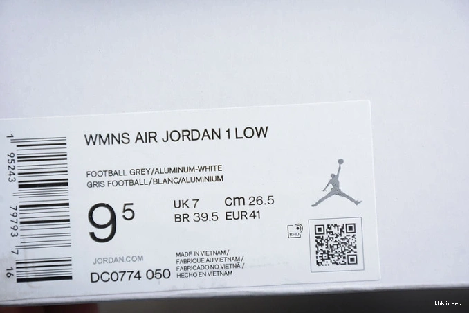 Reps TBkick DC0774-050 Low 1 (W) Jordan Blue University 0816